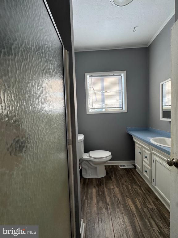 Building Photo - 3601 Oak Rd