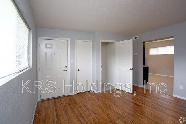 Building Photo - 929 41st St