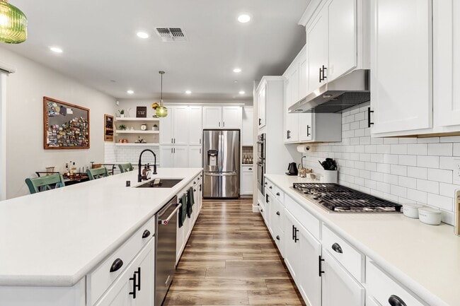 Building Photo - Beautiful 4-Bedroom, 3-Bath Home on a Quiet Cul-de-Sac in Woodland