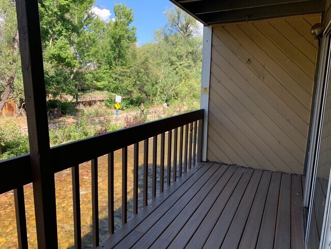 Building Photo - 2875 Shadow Creek Dr