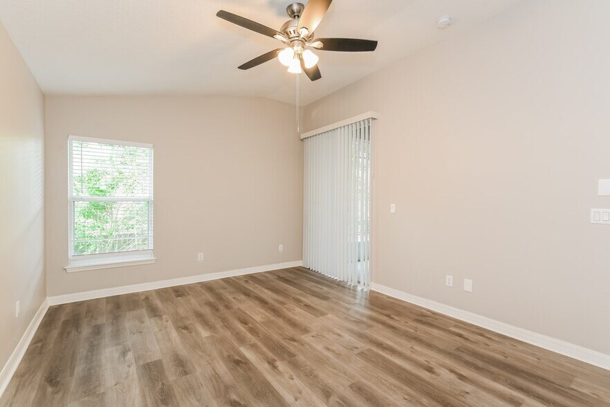 Building Photo - 10217 Dovehill Ln