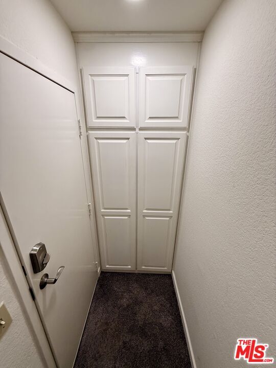 Building Photo - 10215 Variel Ave