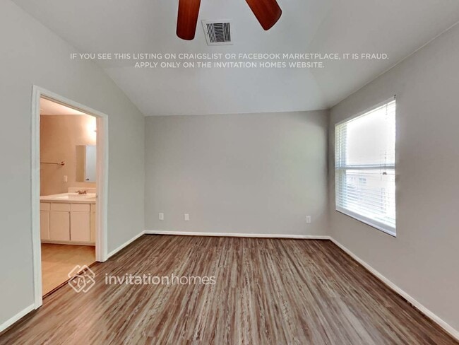 Building Photo - 16722 Warbler Dr