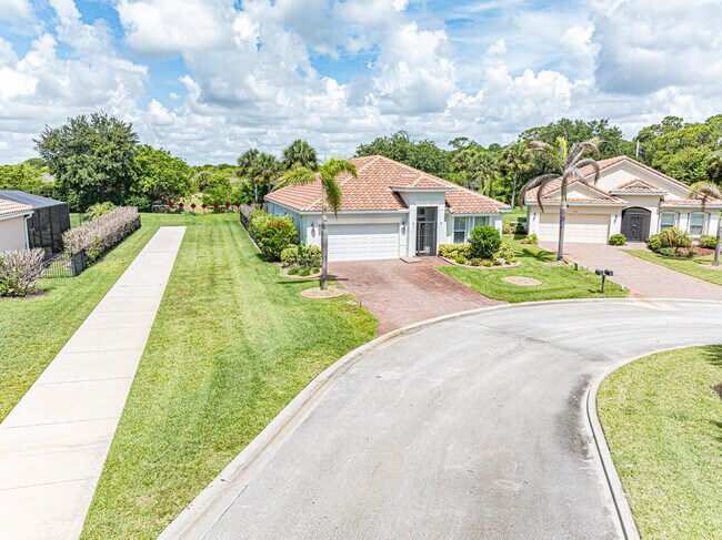 Building Photo - 1821 Berkshire Cir SW