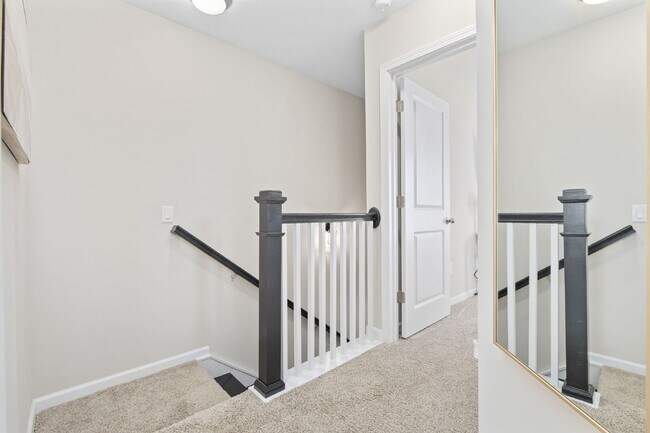 Building Photo - Fully Furnished Home in The Parks