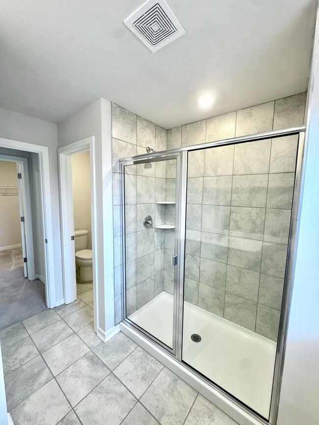 Building Photo - THREE BEDROOM/2.5 BATH TOWNHOME in Southern Lehigh School District