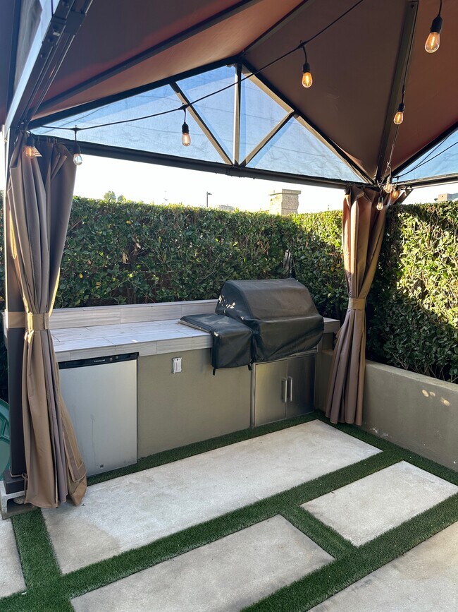 Building Photo - 3321 View Ridge Drive