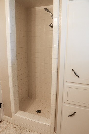 Primary Bath Shower - 118 Catalina Cir