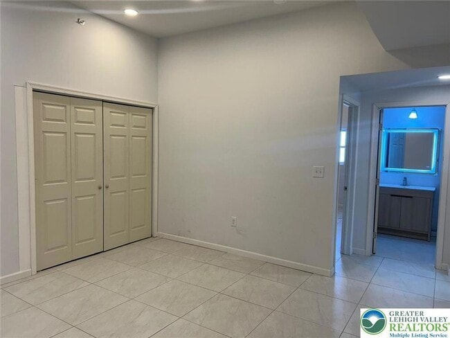 Building Photo - 134 S 3rd St