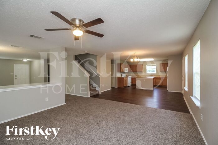 Building Photo - 9001 Prairie Bluff Dr