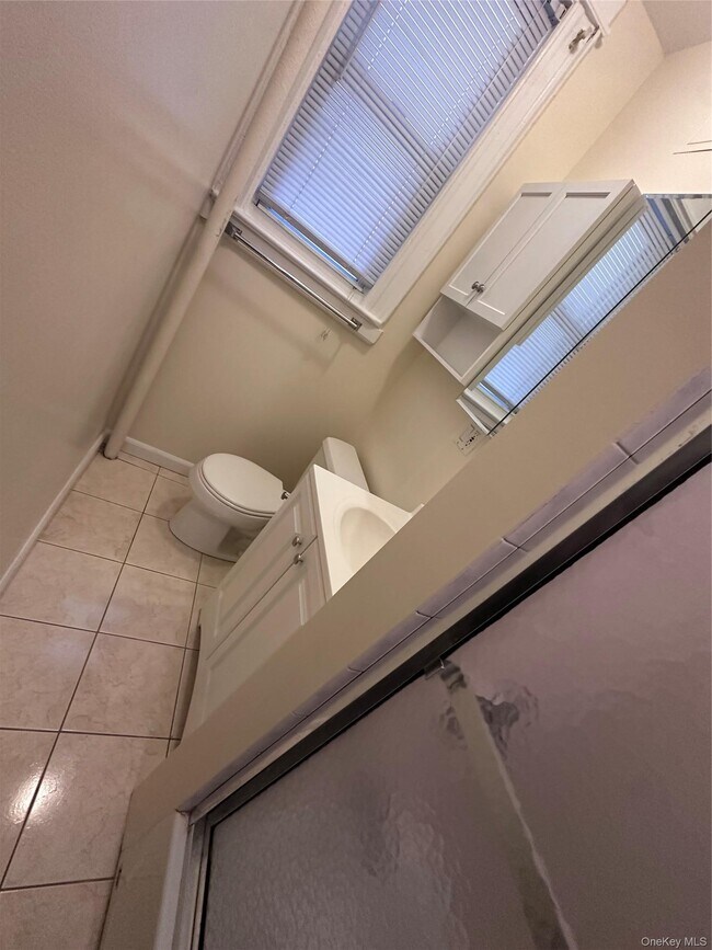 Building Photo - 72-36 67th Pl