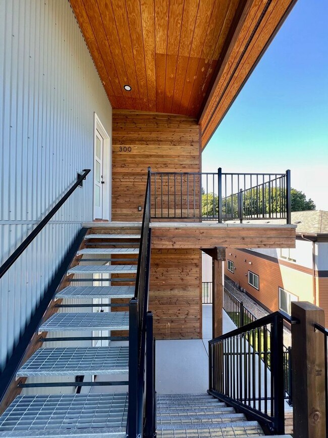 Building Photo - 11th St Flats