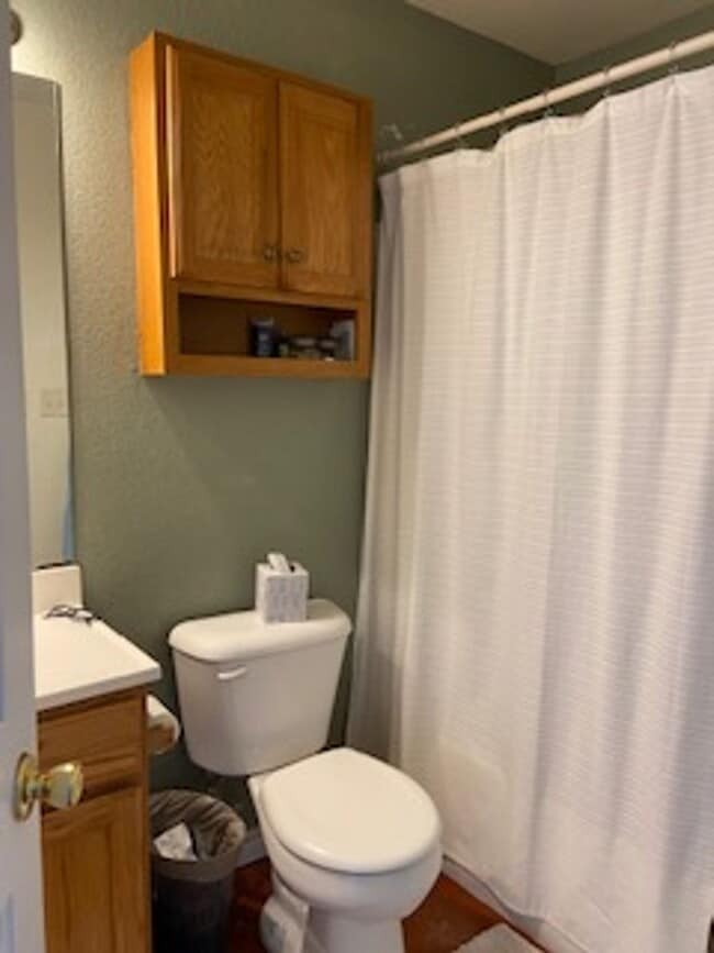 Building Photo - 726 Chanticleers Ln