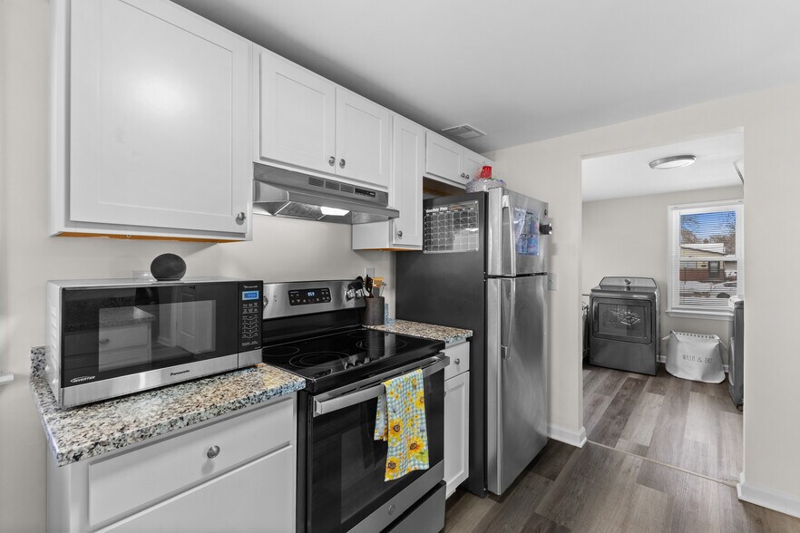 Building Photo - 5222 Williams St