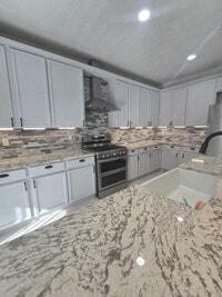 Building Photo - 5325 Caprock Ct NE