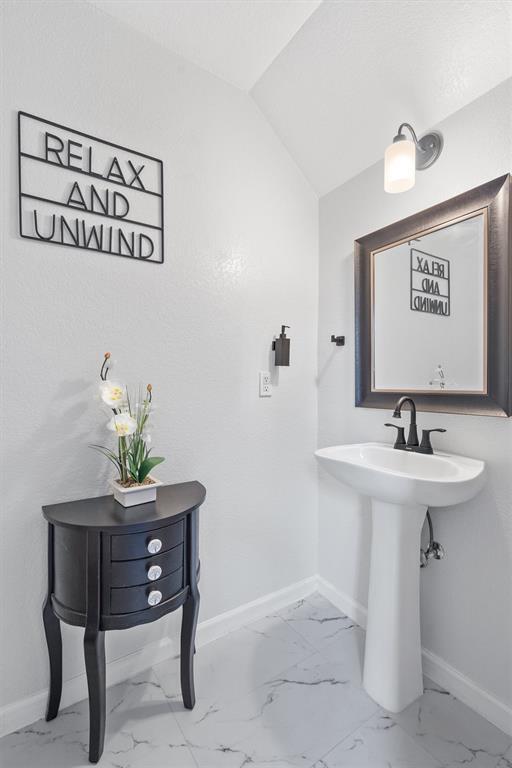 Building Photo - 1213 Faber Dr