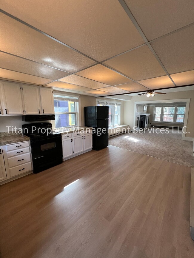 Building Photo - Check this out! Delightful 3-Bed Sanctuary...