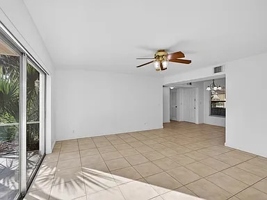 Building Photo - 10330 N Military Trl