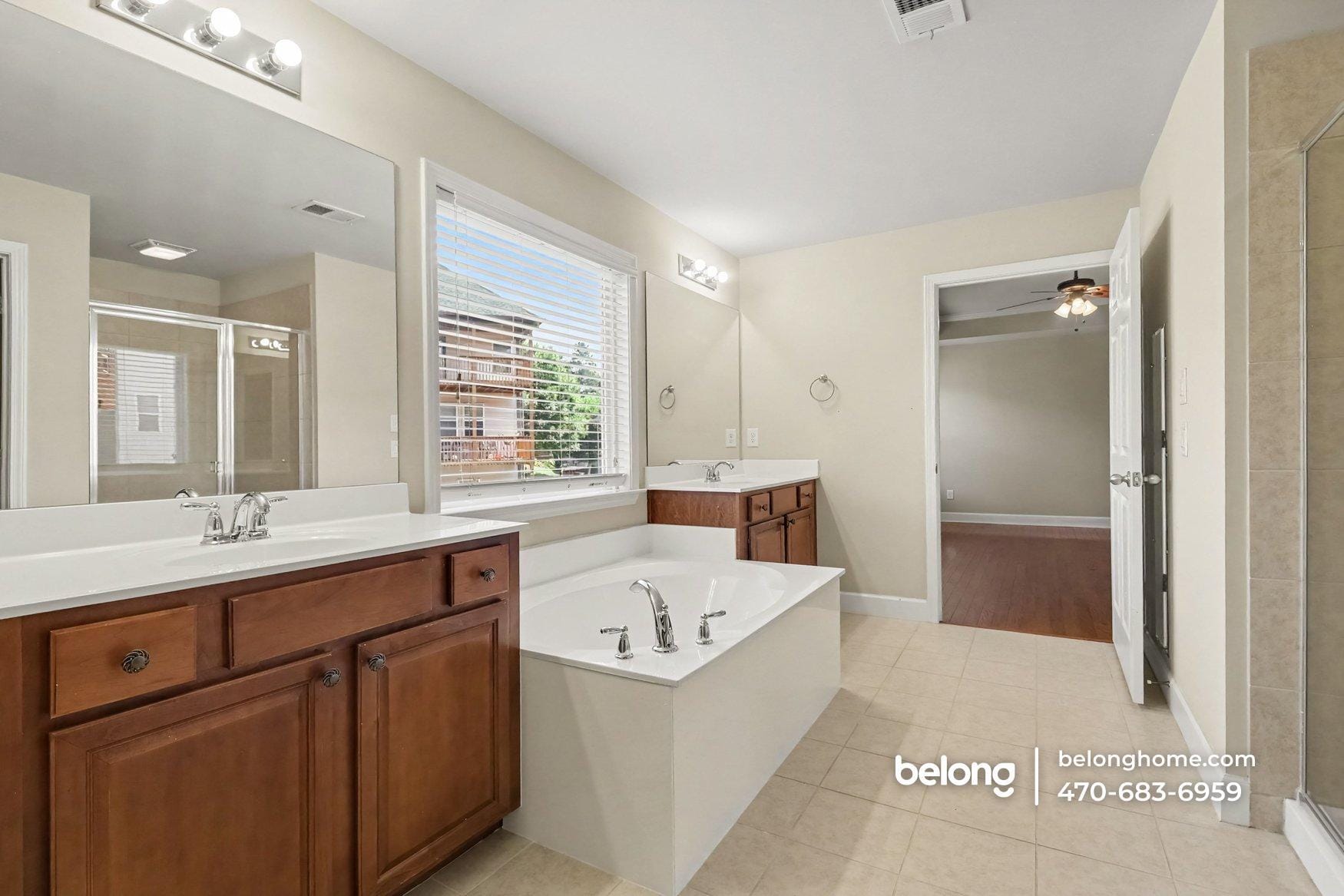 Building Photo - 824 Autry Oak Ct