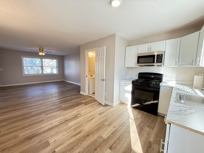 Building Photo - 33-37 Grant St