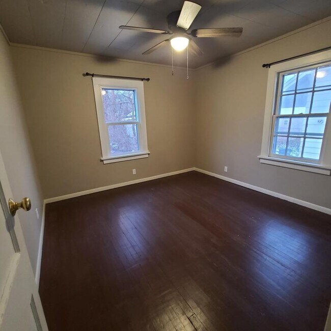 Building Photo - 317 Dunnwood Dr