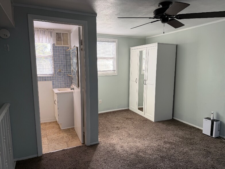 Building Photo - 1304 17th Ave N