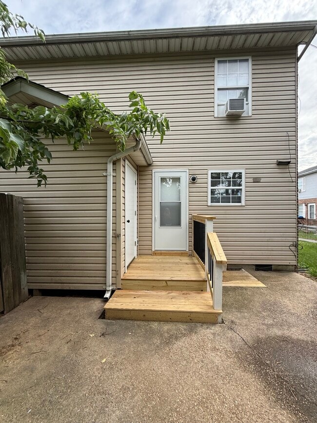 Building Photo - 1014 Bridle Ct