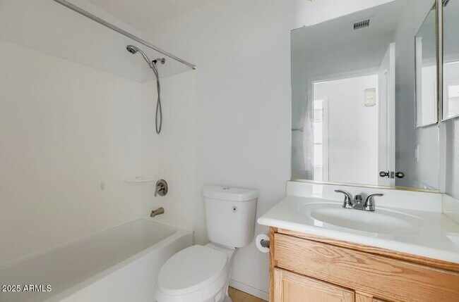 Building Photo - 21098 N Alexis Ave