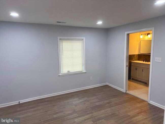 Building Photo - 203 Henson Rd