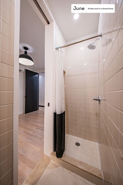 Building Photo - Room in Shared 4 bed/4 bath home in Ditmas Park