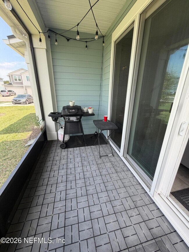 Building Photo - 24 Fieldfare Ln