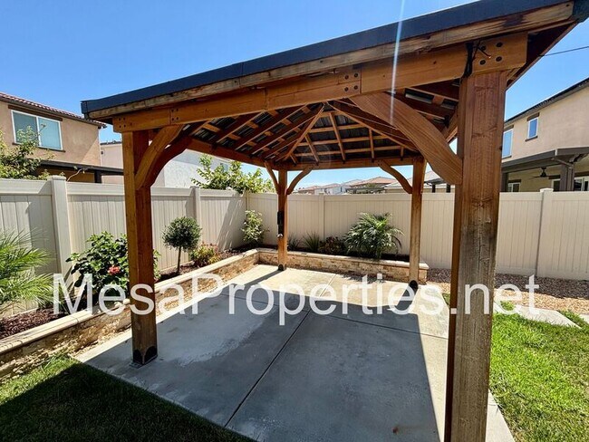 Building Photo - 15606 Raptor Rd