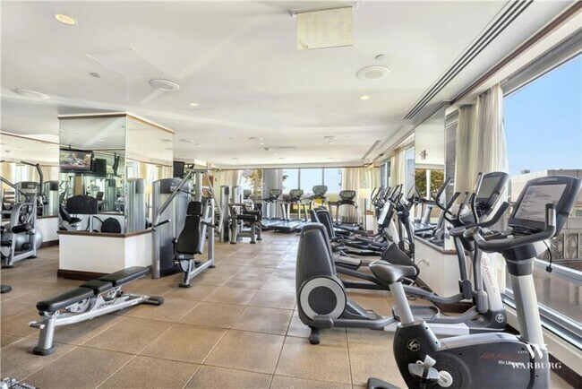 Building Photo - 10 West St