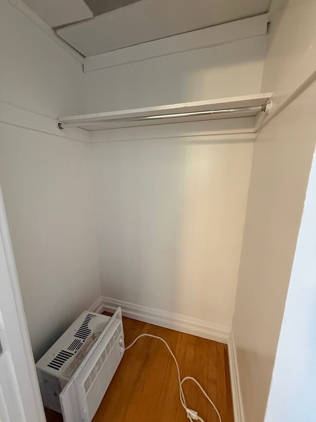 Building Photo - 4129 W School St