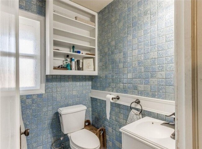 Building Photo - Charming 1bed/1bath Apartment in Jefferson Park/Paseo/Uptown OKC - Appliances + Garage Included