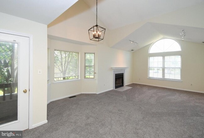 Building Photo - 3208 Danbury Ct