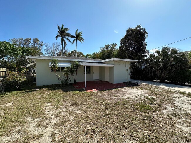 Building Photo - 415 49th St