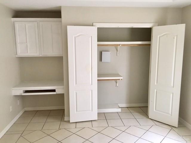 Building Photo - 10 E Quail St