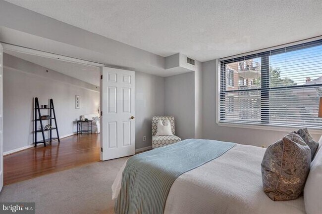 Building Photo - 1200 Braddock Pl