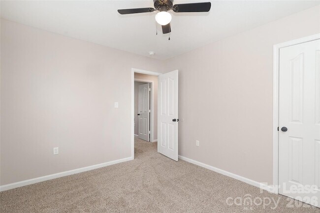 Building Photo - 6227 Stonefort Ct