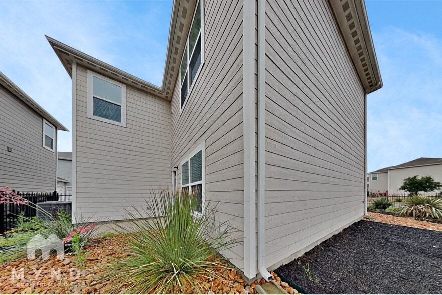 Building Photo - 6104 Underwood Way