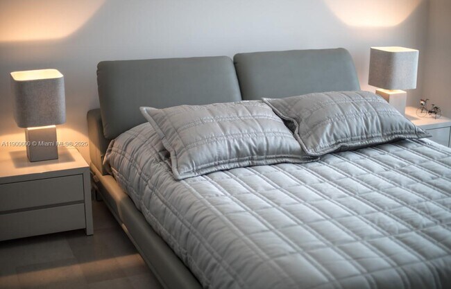 Building Photo - 68 SE 6th St