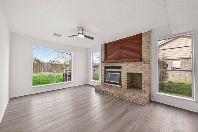 Building Photo - Beechbend Drive, Missouri City, TX 77489 - 4 BR 2.5 BA single-family home