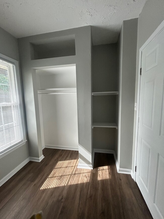 Building Photo - 2201 4th Ave