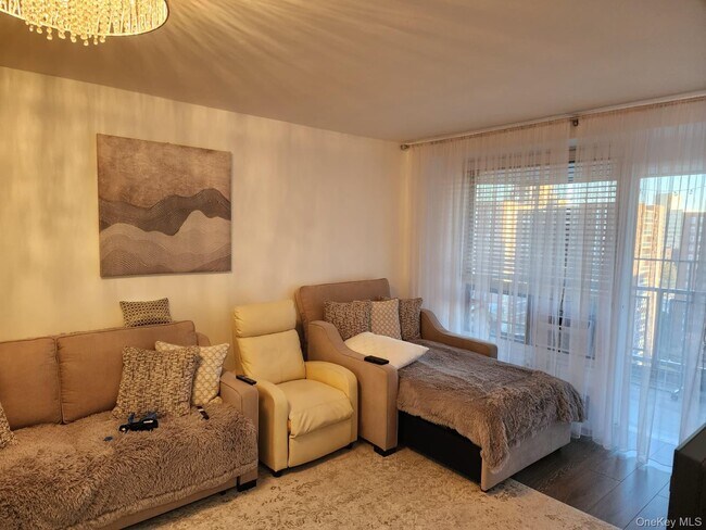 Building Photo - 61-55 98th St