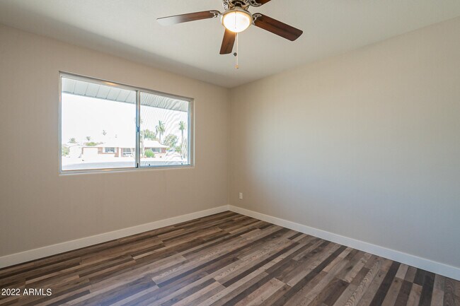 Building Photo - 12019 N Hacienda Dr