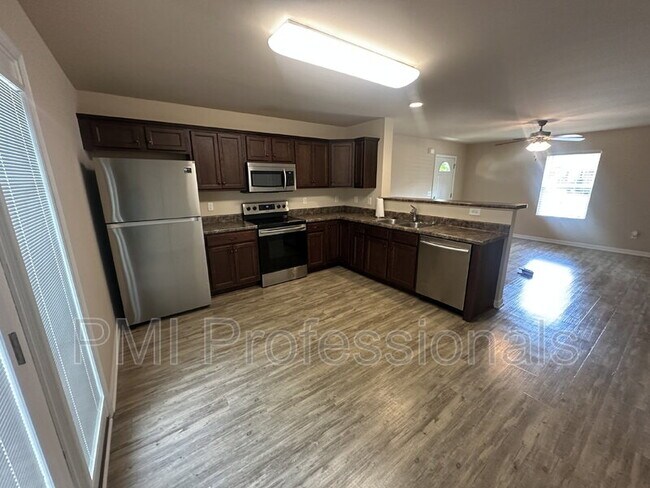 Building Photo - 308 Dill Ln