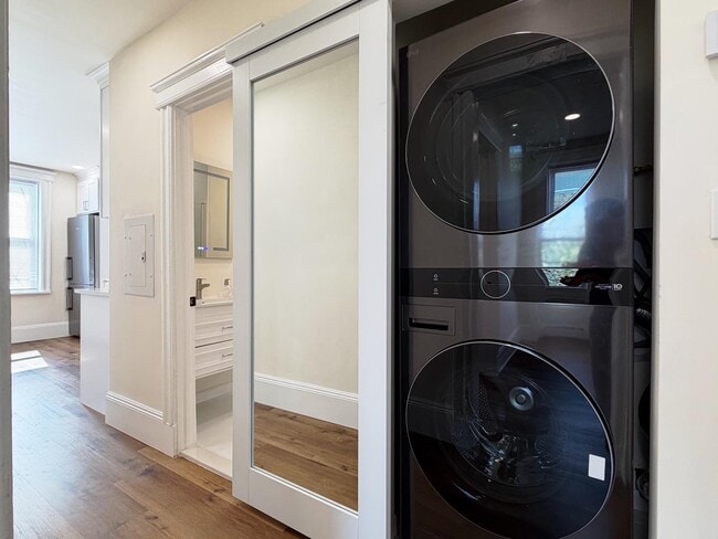 Building Photo - 1918 Kerrigan Ave