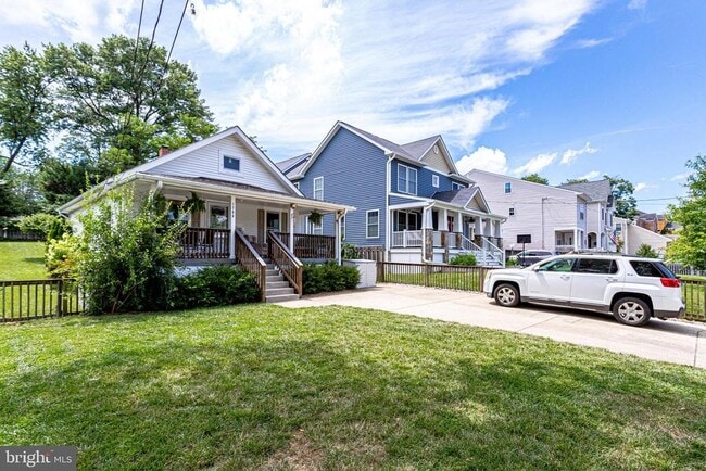 Primary Photo - 1708 N Cameron St