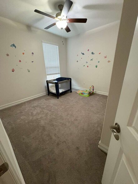 Building Photo - 609 Cattle Chute Ct